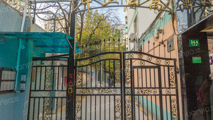 申工公寓外景图