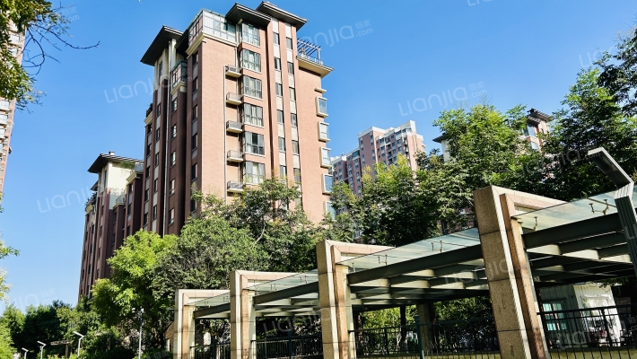 中铁逸都国际城外景图