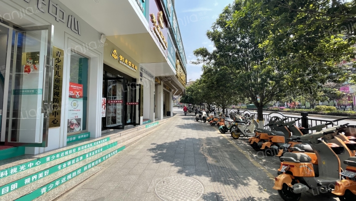 美好商厦外景图