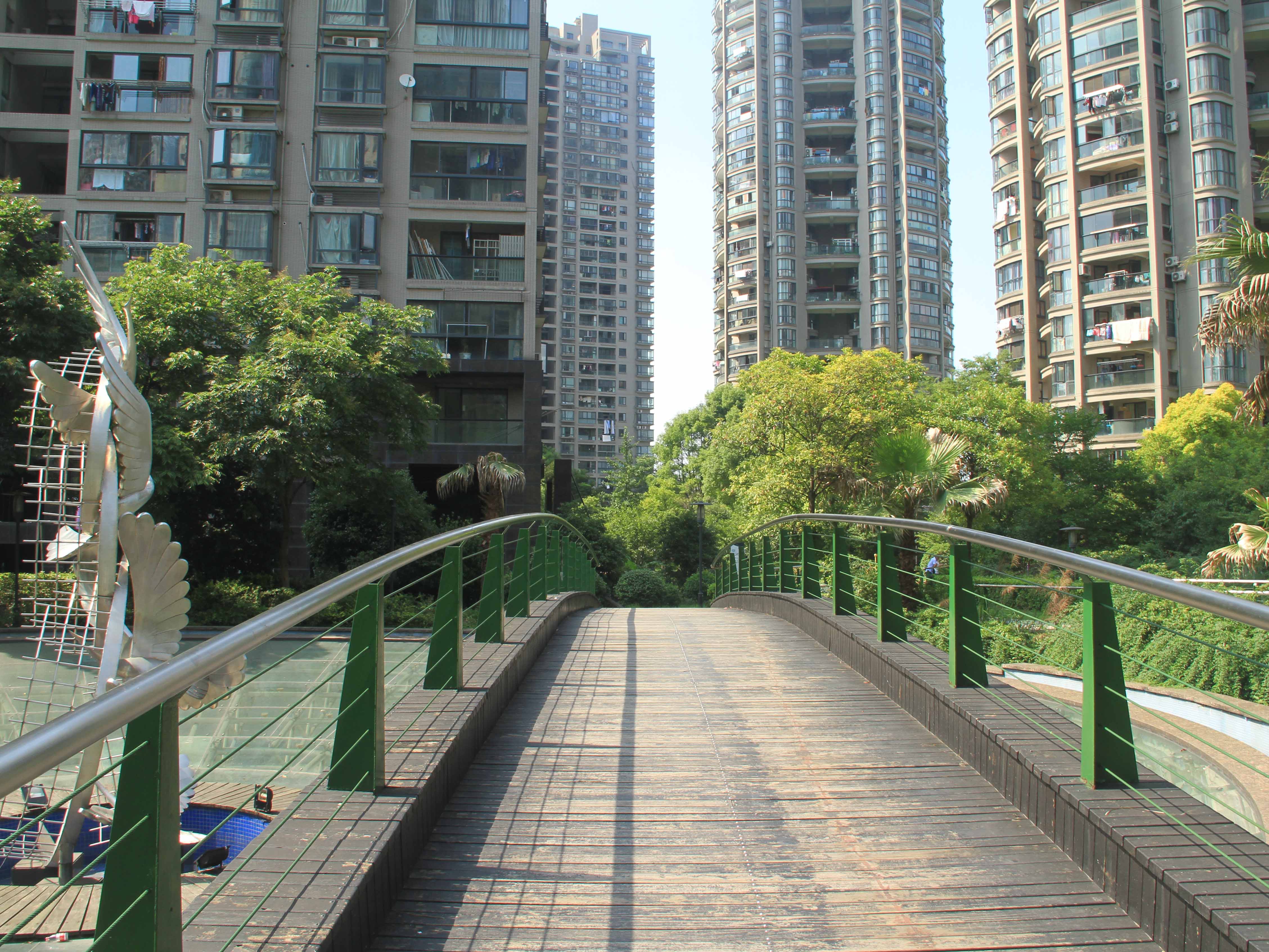 Water Mark City compound photo 24