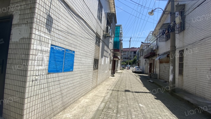 莲富新村外景图