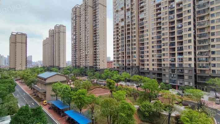 花山学府西区外景图