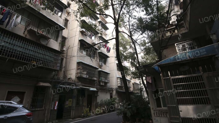 长监宿舍外景图