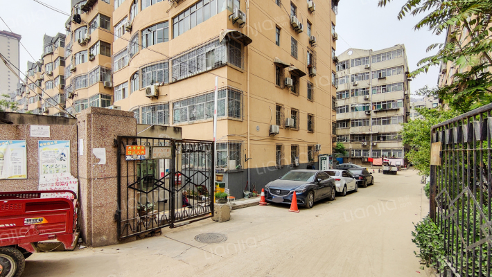 红星村小区外景图