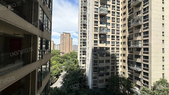 明发新城中心外景图