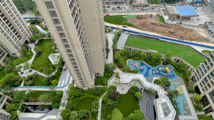 龙湖春江彼岸外景图