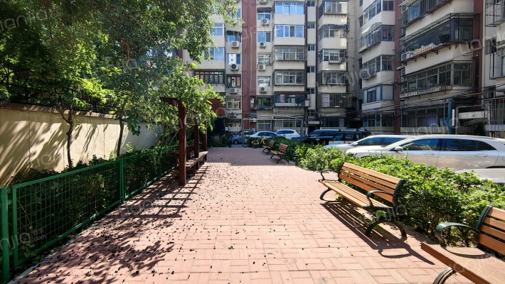 银达公寓外景图