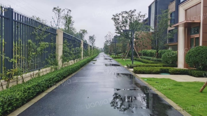 龙湖双珑原著3号地外景图