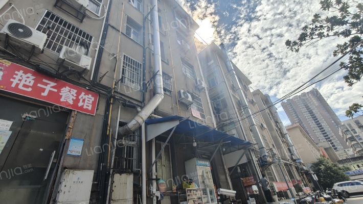 解放东路003号院外景图