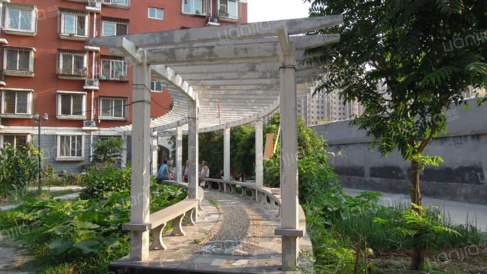 旧宫东里外景图