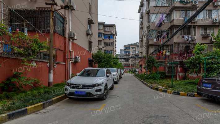 龙潭小区外景图