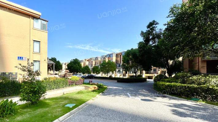 映月华府外景图