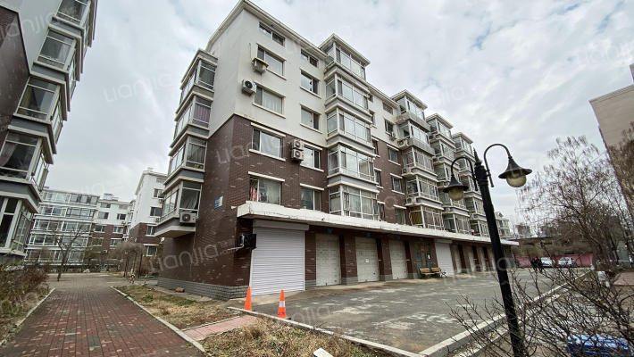 加华小镇外景图