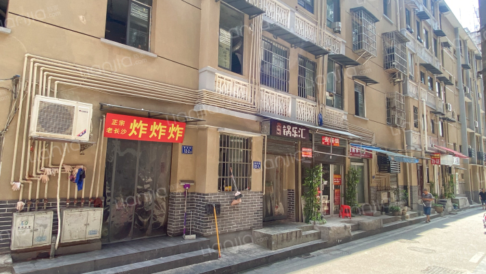 轩辕殿居民楼外景图