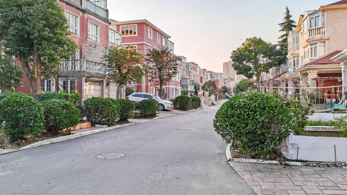 西郊世纪华城逸墅馆外景图