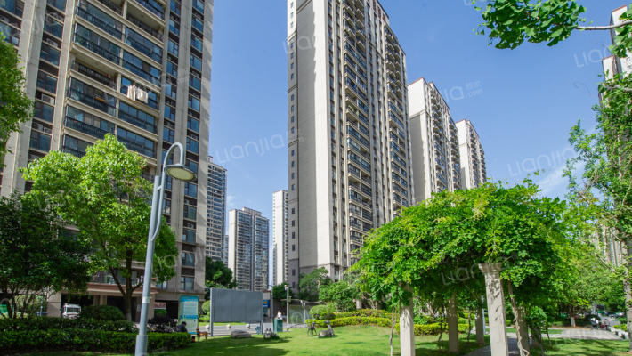 碧桂园翡翠华府外景图