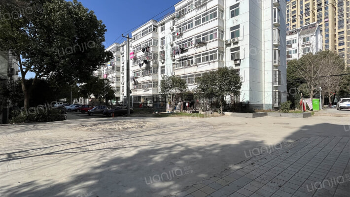 建华新村外景图