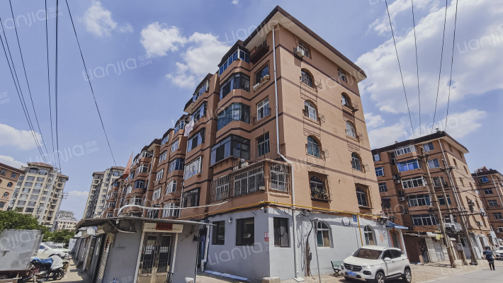 铁龙市场外景图