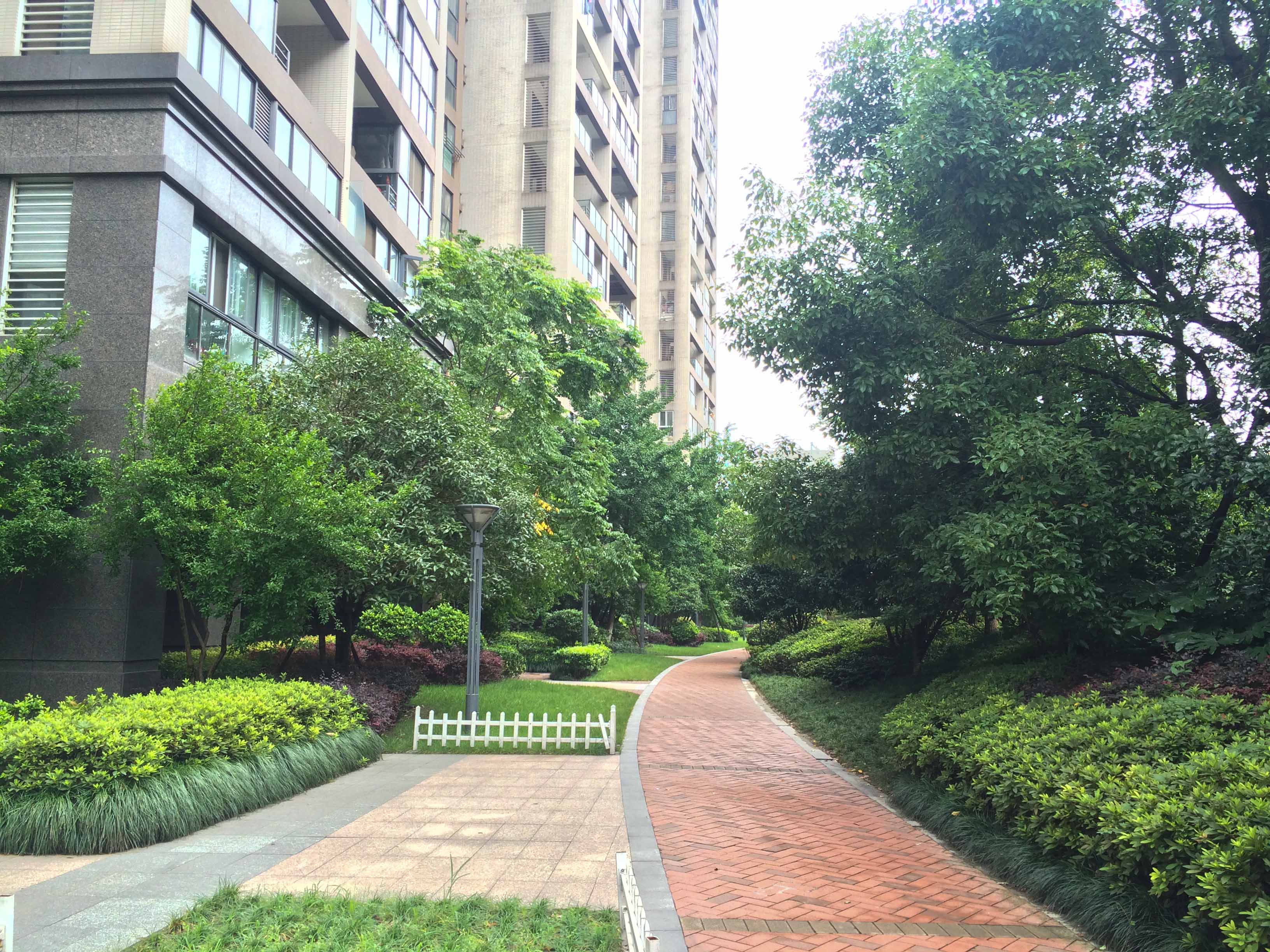 欣盛东方郡小区实景 15