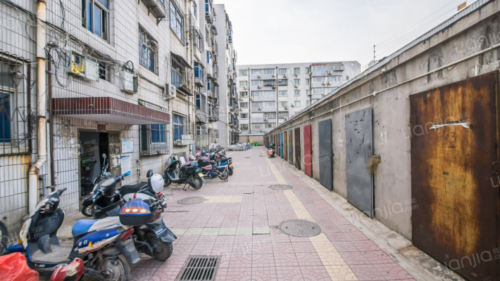 六十一中家属院外景图