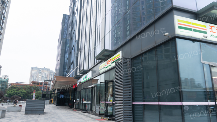 东盈商业广场外景图