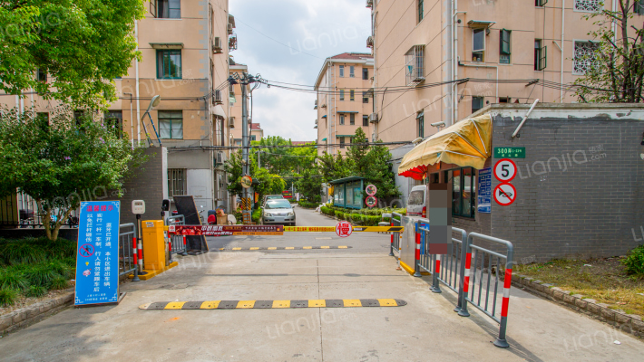 上南十村外景图