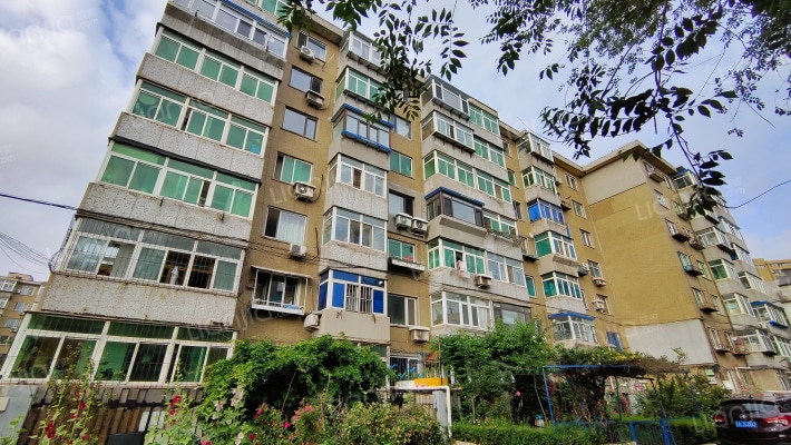 凌空一小区外景图