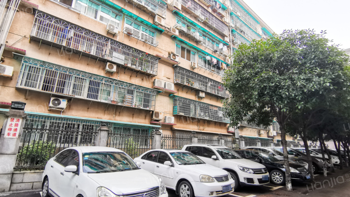 天心区地税局宿舍外景图