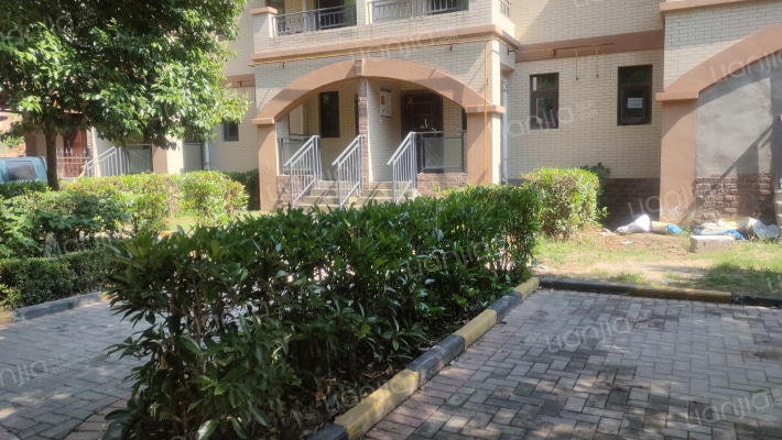 维也纳森林外景图