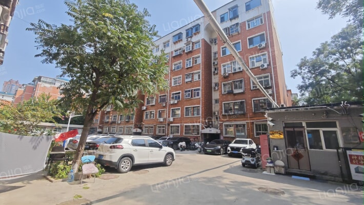 青园街市委宿舍外景图