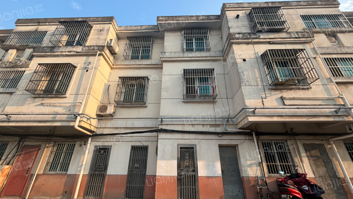 维达一村外景图