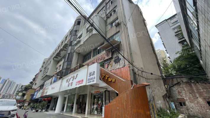 贵柴宿舍外景图