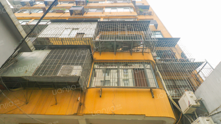 富豪公寓外景图