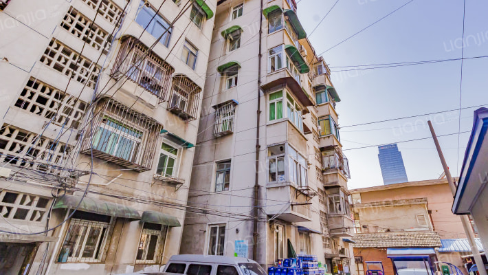 建行宿舍外景图