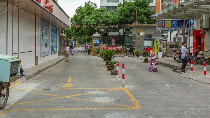 三元公寓外景图