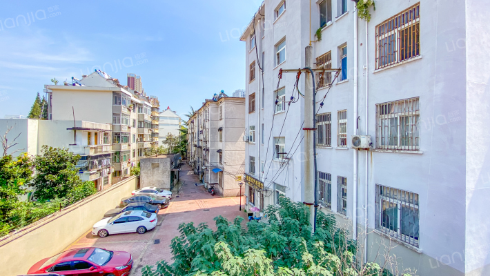 省人防办宿舍外景图