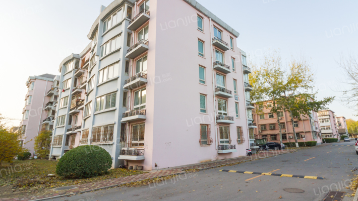 射击家属院外景图