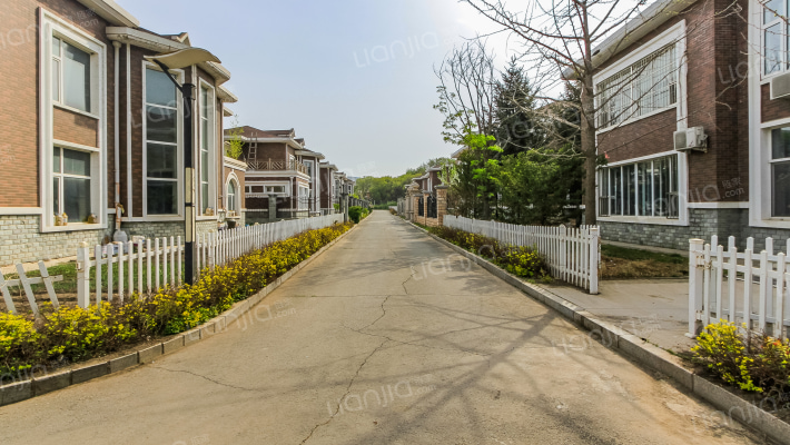 上峰小镇外景图