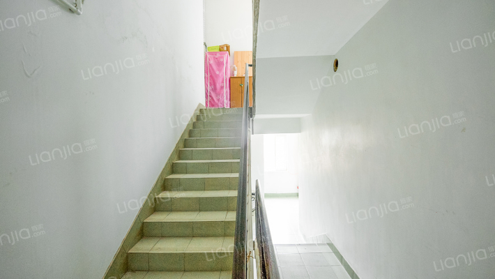 安基大楼外景图