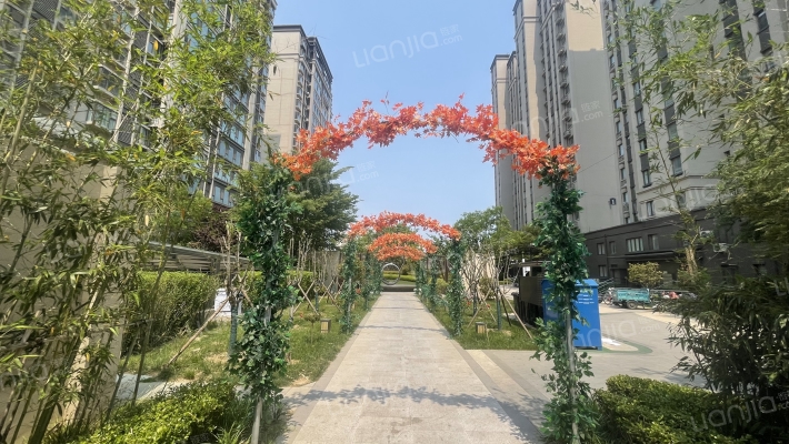 银盛泰博观星海一期外景图