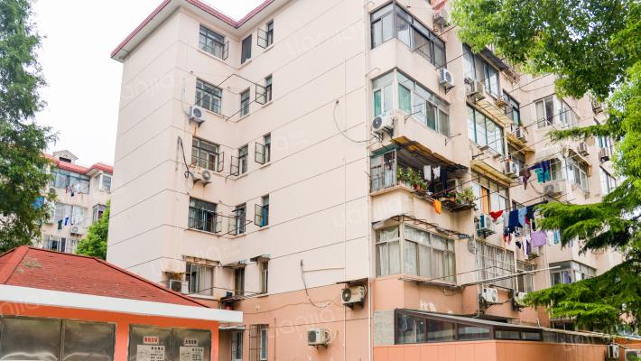 老沪闵路439弄外景图