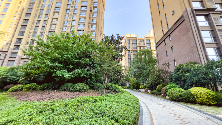 中国铁建逸园外景图