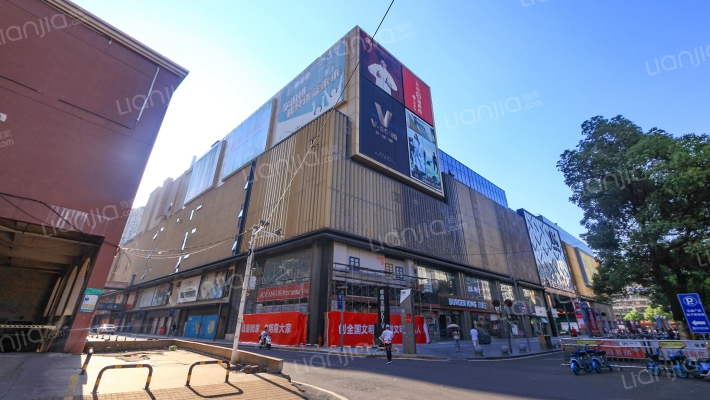 盈石广场外景图