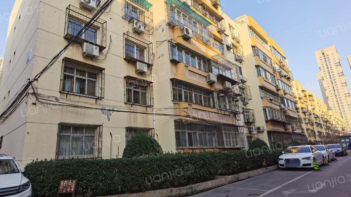 中环公寓外景图