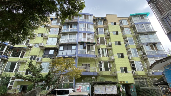 园丁广厦公寓外景图