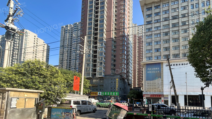 西北灯具公司商住楼外景图