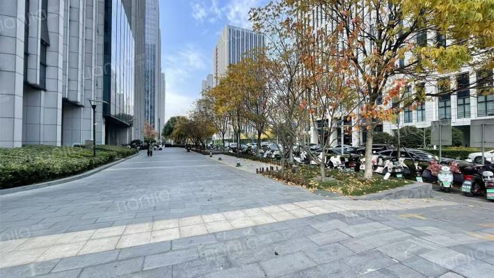 恒大财富中心外景图