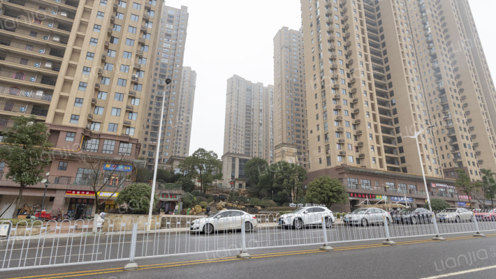 中建信和城外景图