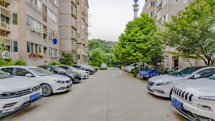 润盛花园外景图