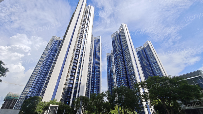 半岛城邦花园三期外景图